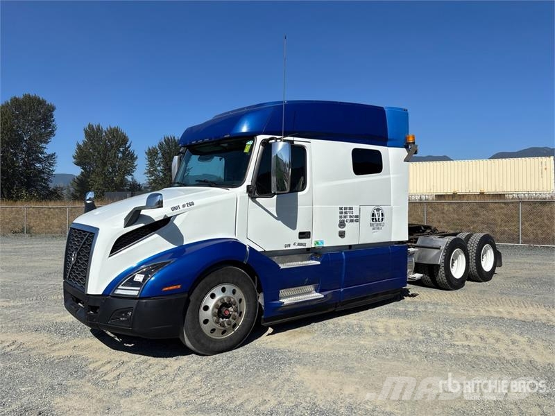 Volvo VNL740 Prime Movers