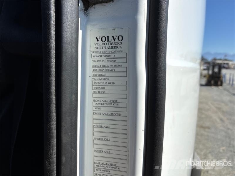 Volvo VNL740 Prime Movers