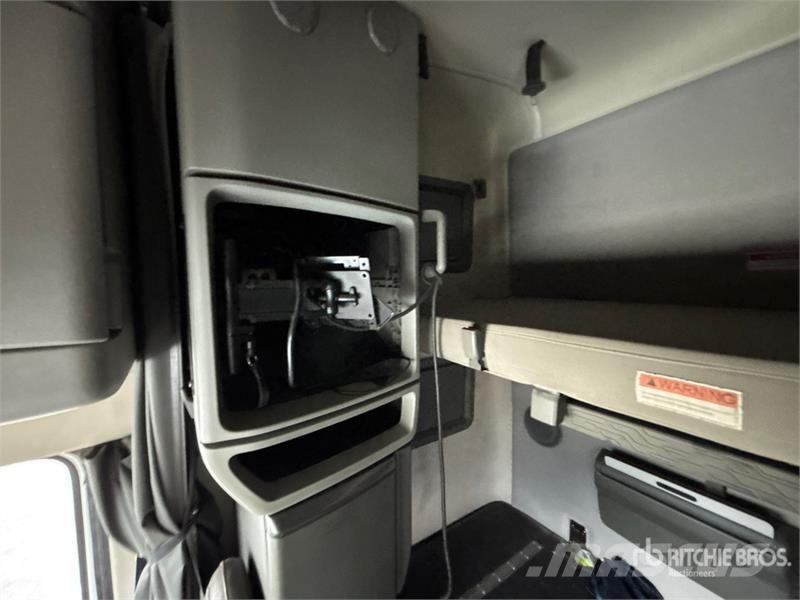 Volvo VNL760 Prime Movers