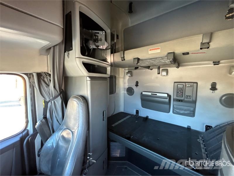 Volvo VNL760 Prime Movers