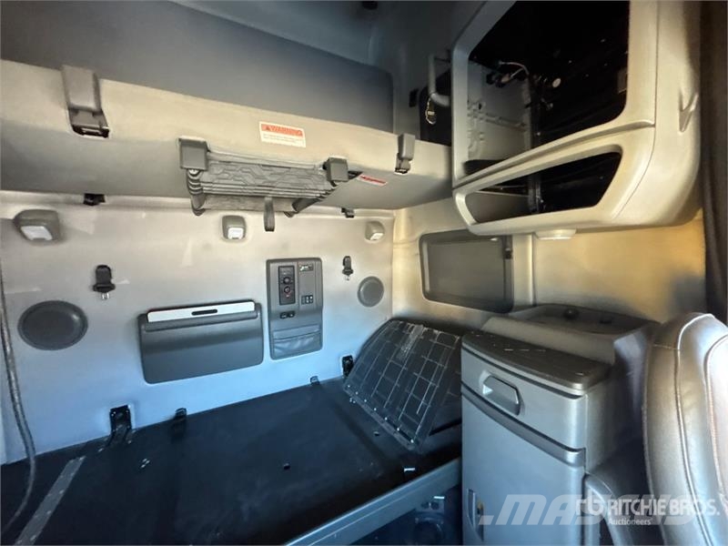 Volvo VNL760 Prime Movers
