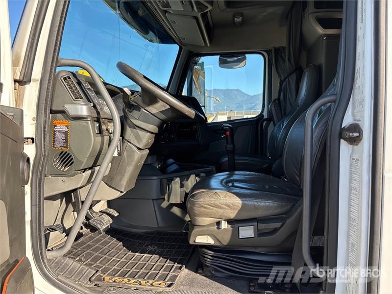 Volvo VNL760 Prime Movers