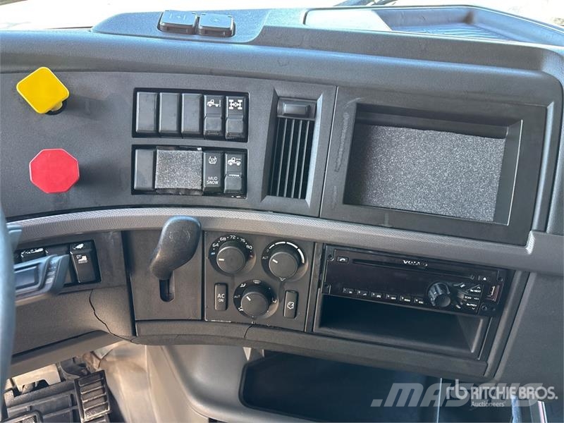 Volvo VNL760 Prime Movers