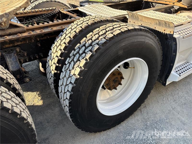 Volvo VNL780 6x4 T/A Sleeper Truck Tractor Prime Movers