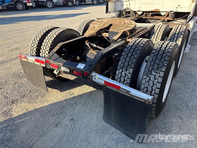 Volvo VNL780 6x4 T/A Sleeper Truck Tractor Prime Movers