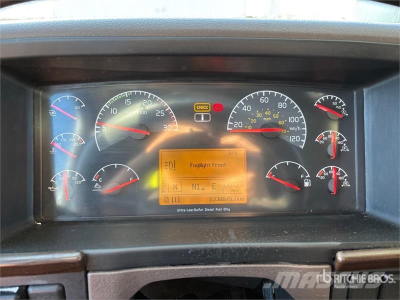 Volvo VNL780 6x4 T/A Sleeper Truck Tractor Prime Movers