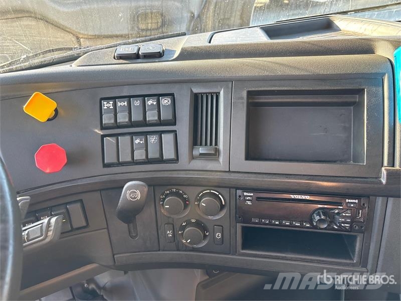 Volvo VNL860 Prime Movers