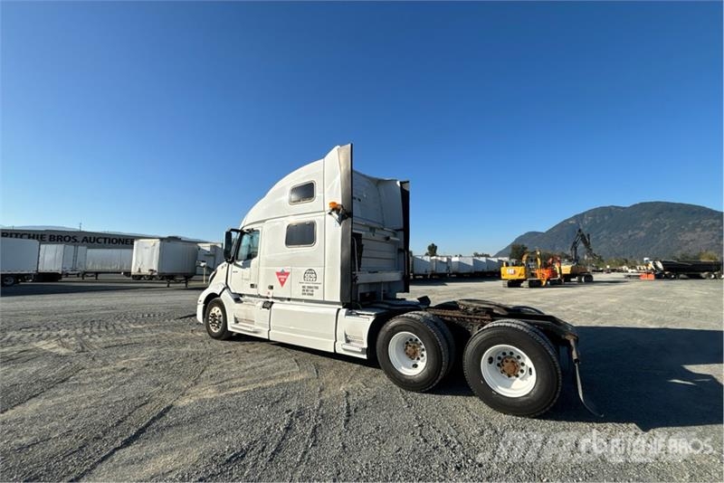 Volvo VNL860 Prime Movers