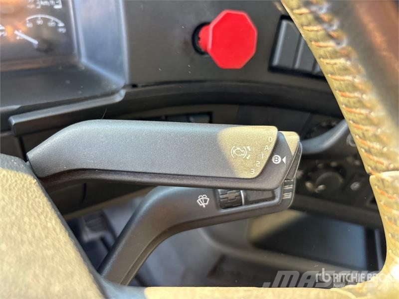 Volvo VNL860 Prime Movers