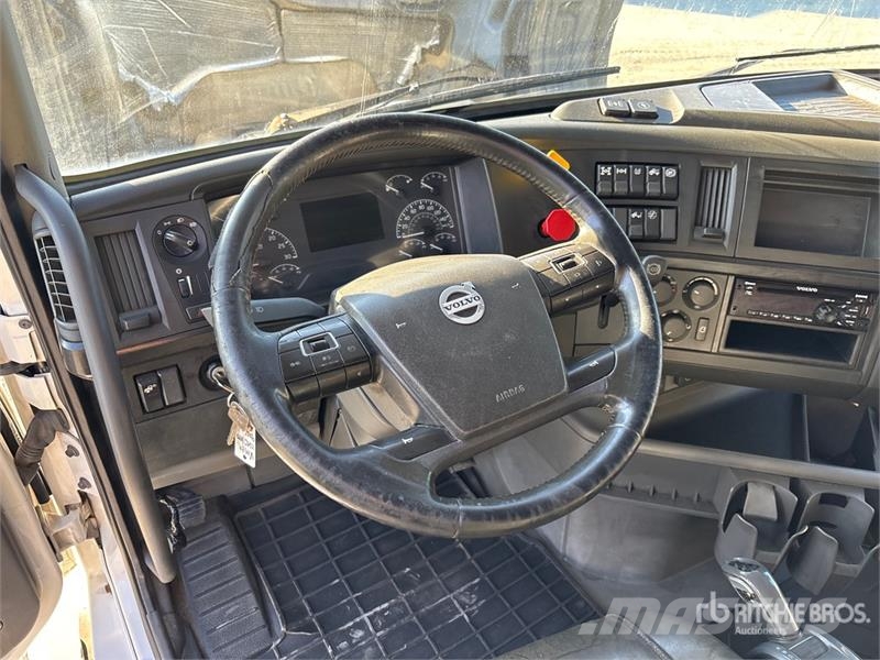 Volvo VNL860 Prime Movers