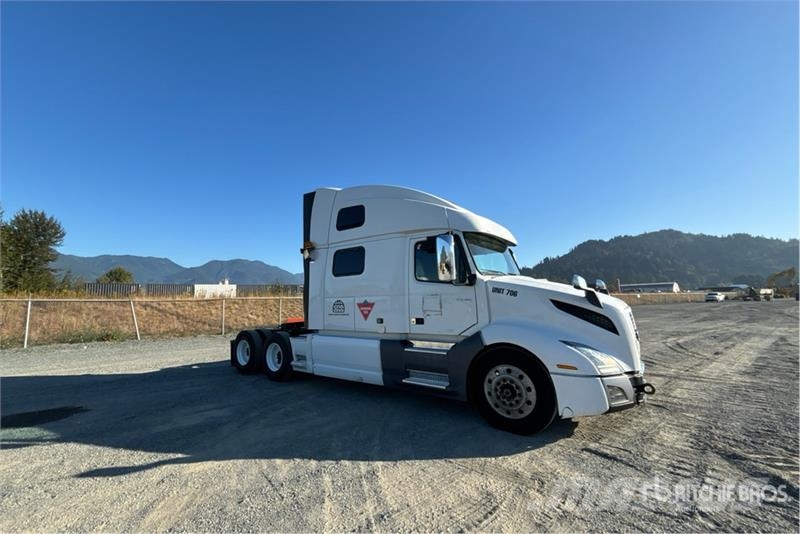 Volvo VNL860 Prime Movers