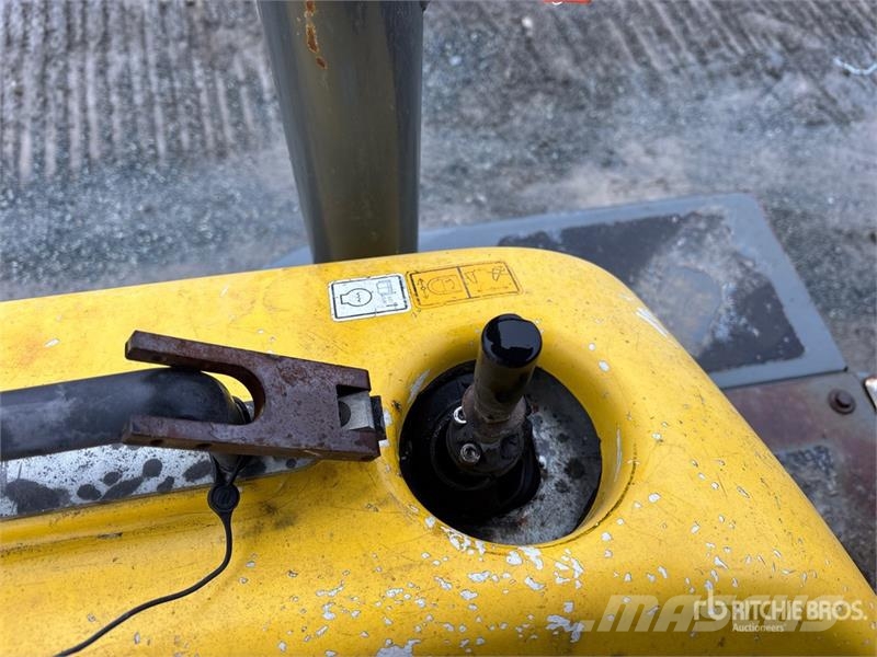 Wacker Neuson 3001 翻斗车\公路型自卸车
