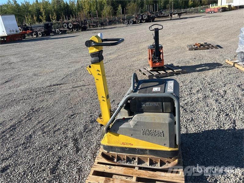 Wacker Neuson DPU6555 Vibratory Plate Compactor دكاكات أفقية