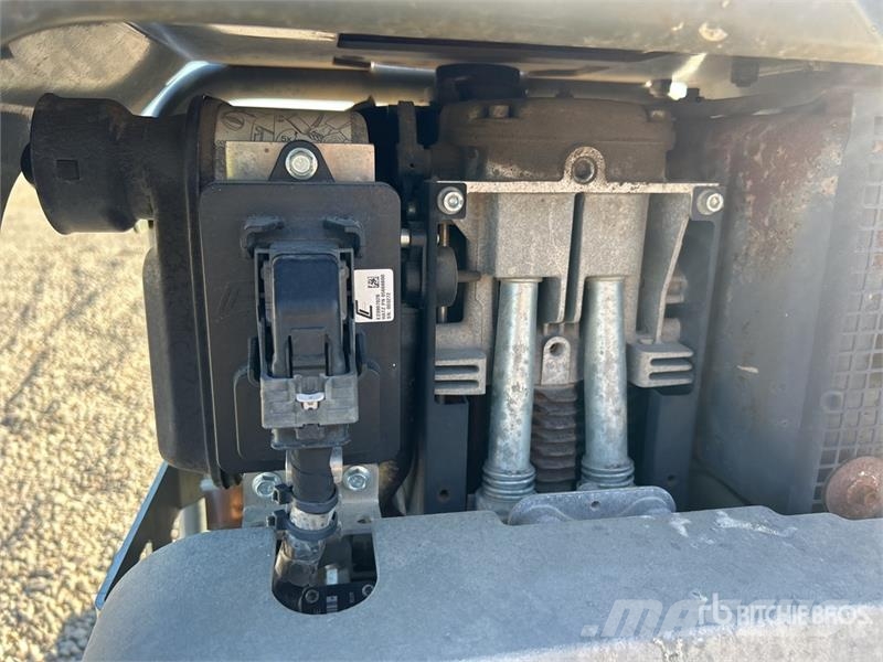 Wacker Neuson DPU6555 Vibratory Plate Compactor دكاكات أفقية