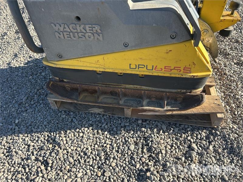 Wacker Neuson Vibratory Plate Compactor دكاكات أفقية