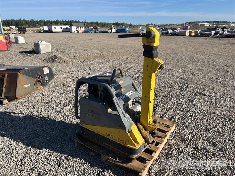 Wacker Neuson Vibratory Plate Compactor دكاكات أفقية