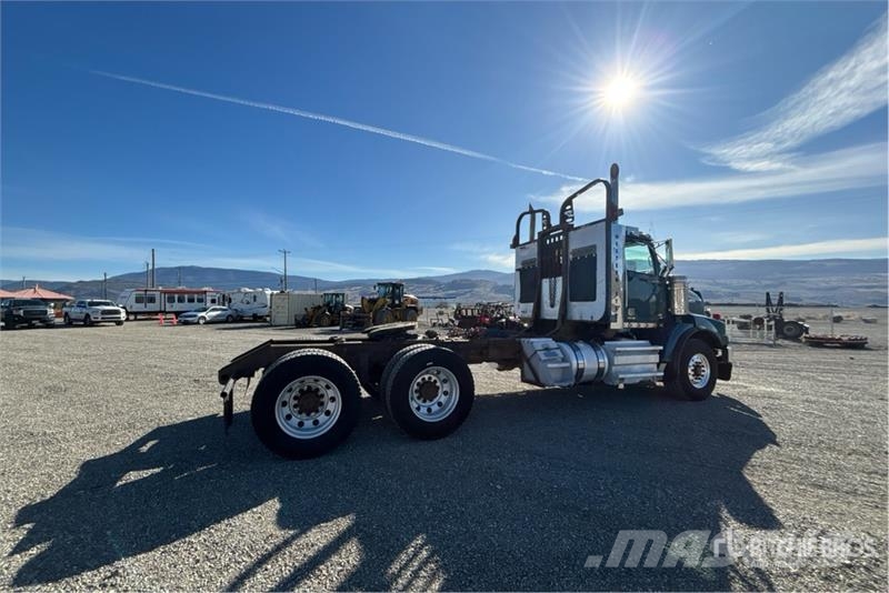 Western Star 4900 6x4 Logging T/A Sleeper Truck Tractor وحدات الجر