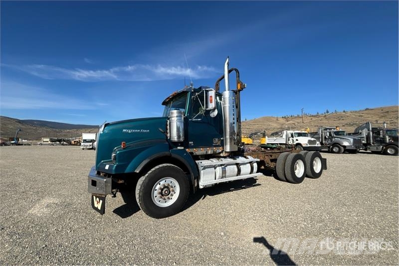 Western Star 4900 6x4 Logging T/A Sleeper Truck Tractor وحدات الجر