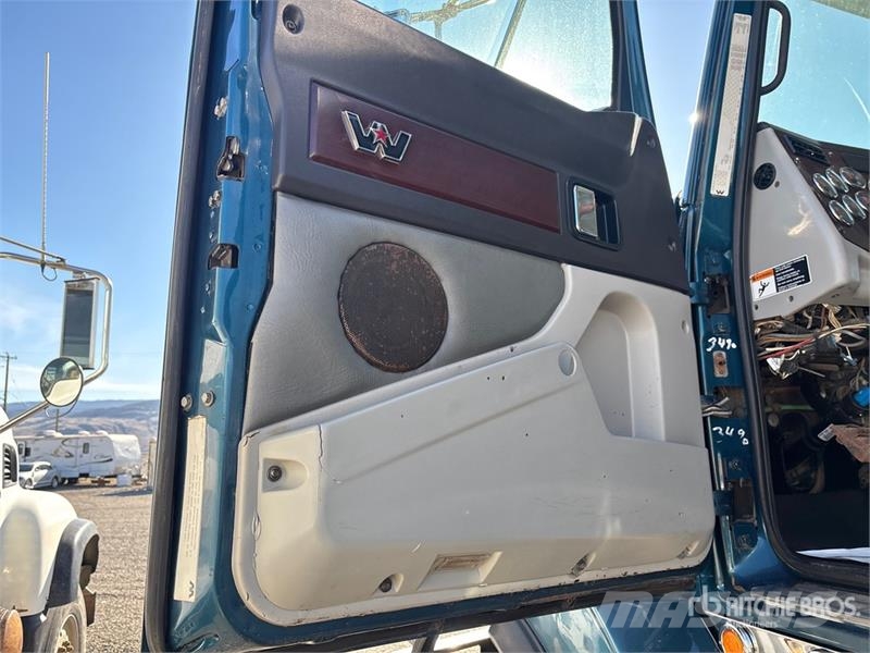 Western Star 4900 6x4 Logging T/A Sleeper Truck Tractor وحدات الجر