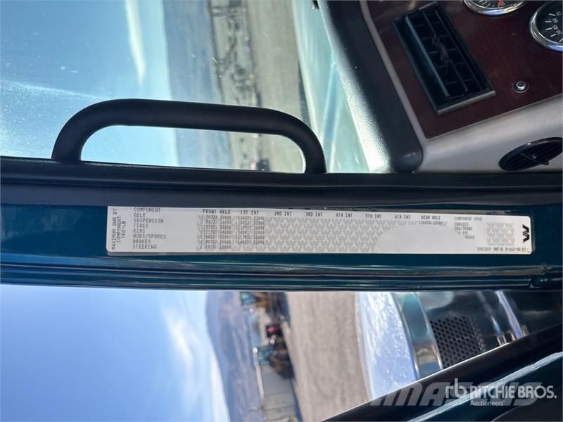 Western Star 4900 6x4 Logging T/A Sleeper Truck Tractor وحدات الجر