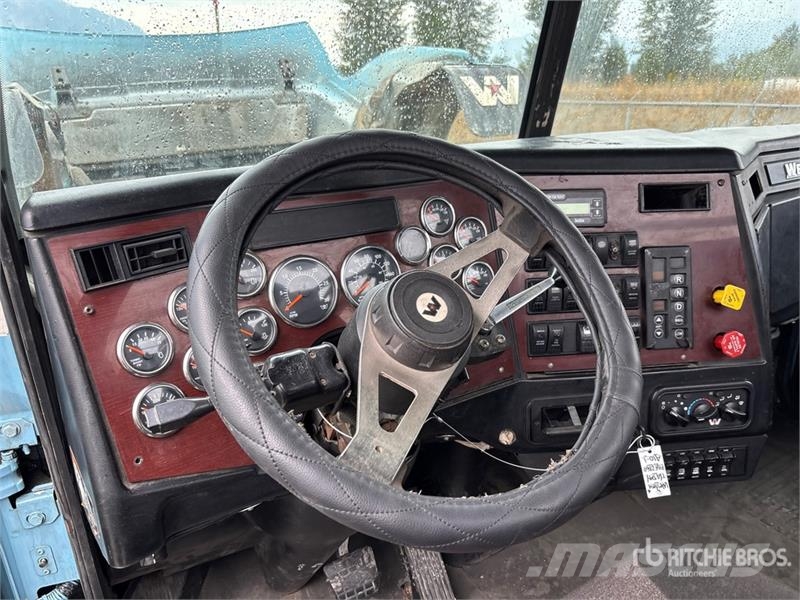 Western Star 4900 FA 6x4 T/A Day Cab Truck Tractor Trekkers