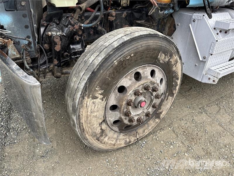 Western Star 4900 FA 6x4 T/A Day Cab Truck Tractor Trekkers
