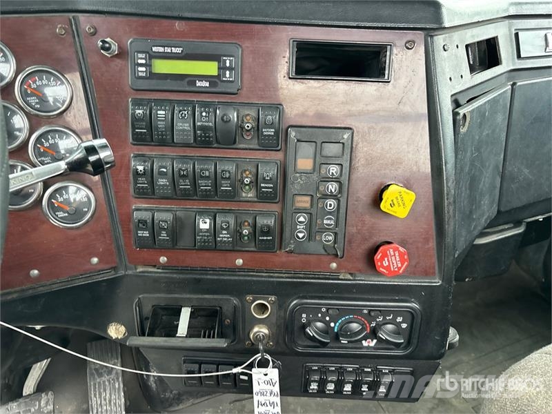Western Star 4900 FA 6x4 T/A Day Cab Truck Tractor Trekkers