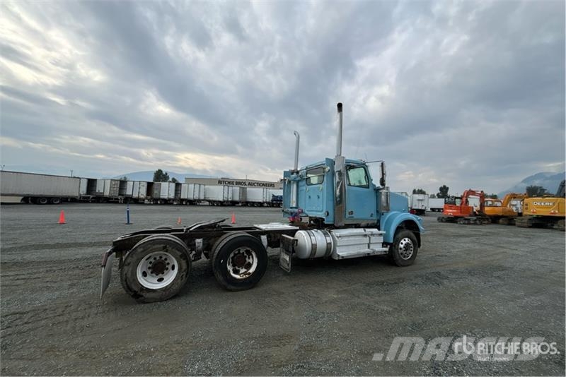 Western Star 4900 FA 6x4 T/A Day Cab Truck Tractor Trekkers