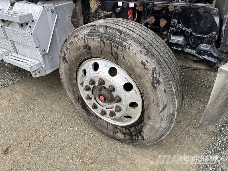 Western Star 4900 FA 6x4 T/A Day Cab Truck Tractor Trekkers