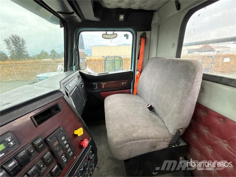Western Star 4900 FA 6x4 T/A Day Cab Truck Tractor Trekkers
