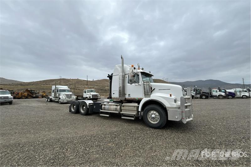 Western Star 4900 SA 6x4 Heavy Haul T/A Sleeper Truck Tractor Tracteur routier