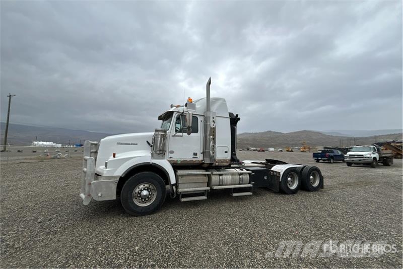 Western Star 4900 SA 6x4 Heavy Haul T/A Sleeper Truck Tractor Tracteur routier
