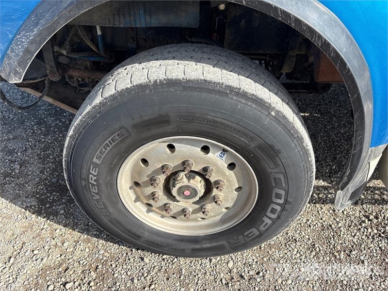 Western Star 4900SA شاحنات أشجار