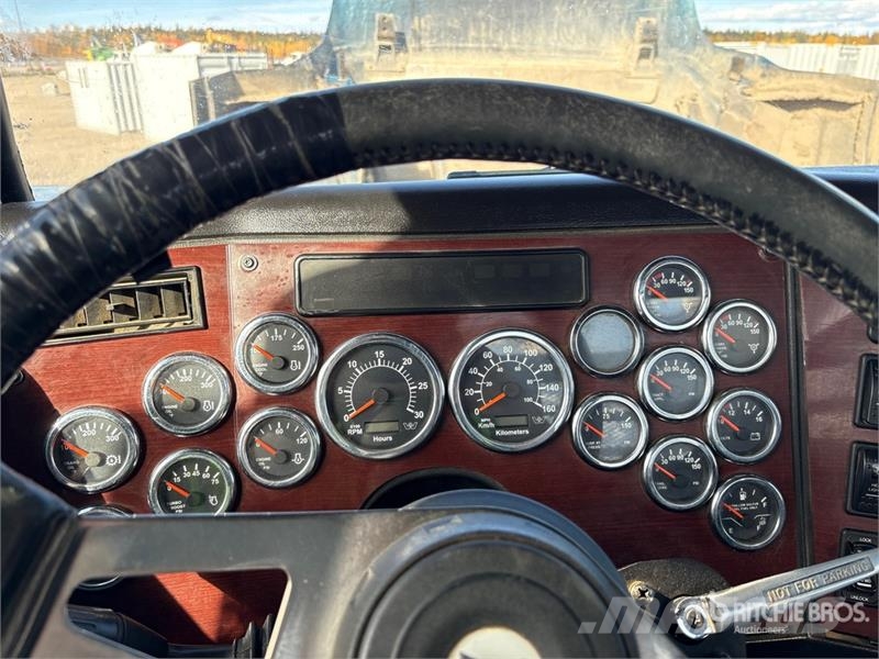 Western Star 4900SA شاحنات أشجار