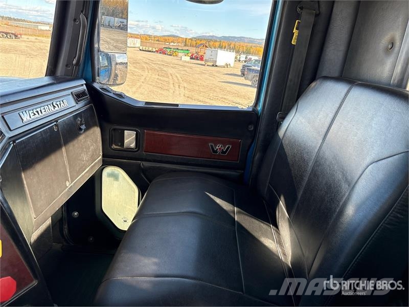 Western Star 4900SA شاحنات أشجار