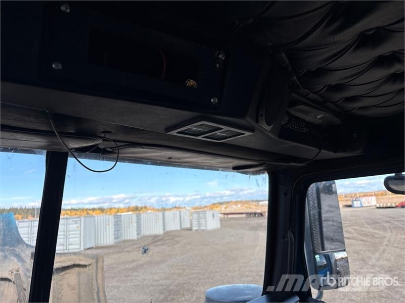 Western Star 4900SA شاحنات أشجار