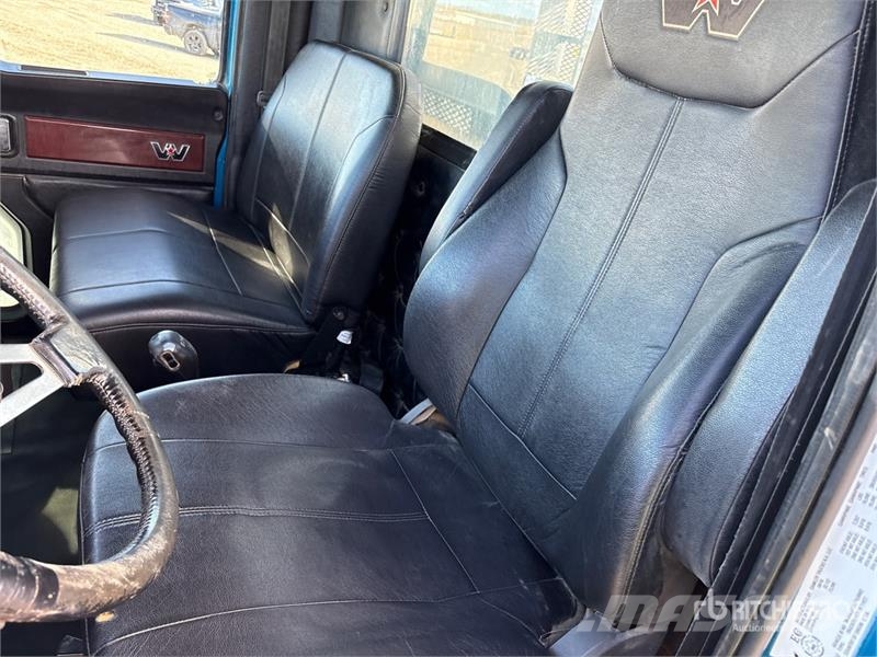 Western Star 4900SA شاحنات أشجار