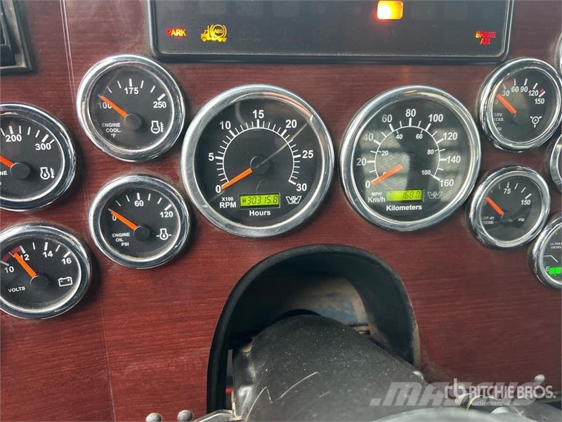 Western Star 4900SA وحدات الجر
