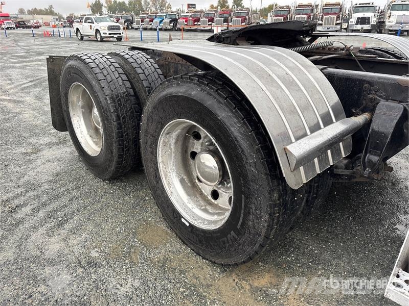 Western Star 4900SB 6x4 T/A Sleeper Truck Tractor Tractor Units