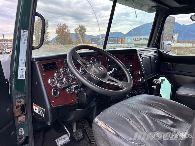 Western Star 4900SB 6x4 T/A Sleeper Truck Tractor Nyergesvontatók