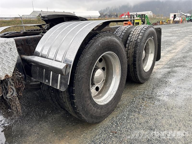 Western Star 4900SB 6x4 T/A Sleeper Truck Tractor Tractor Units