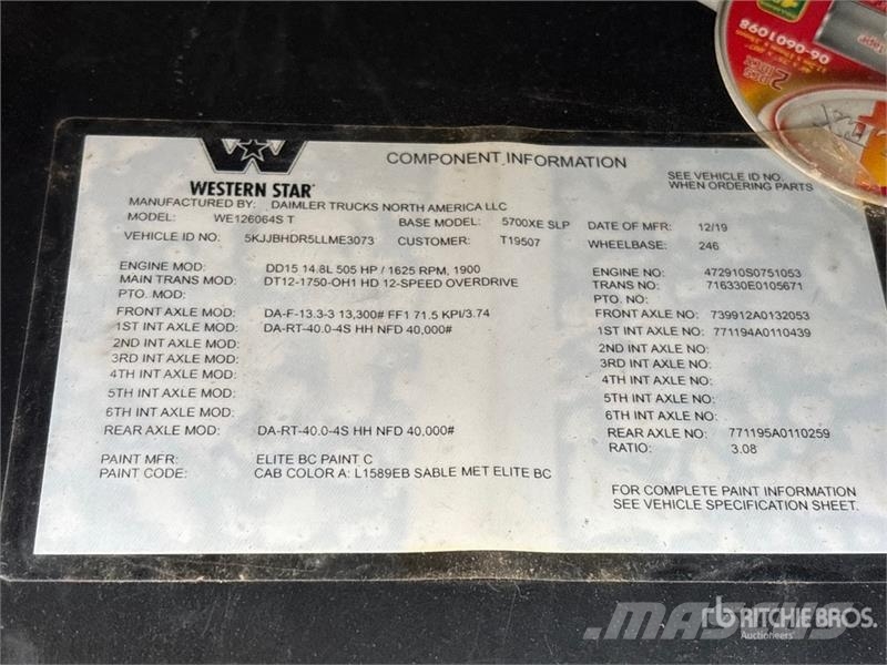 Western Star 5700 6x4 T/A Sleeper Truck Tractor (Inoperable) Tracteur routier