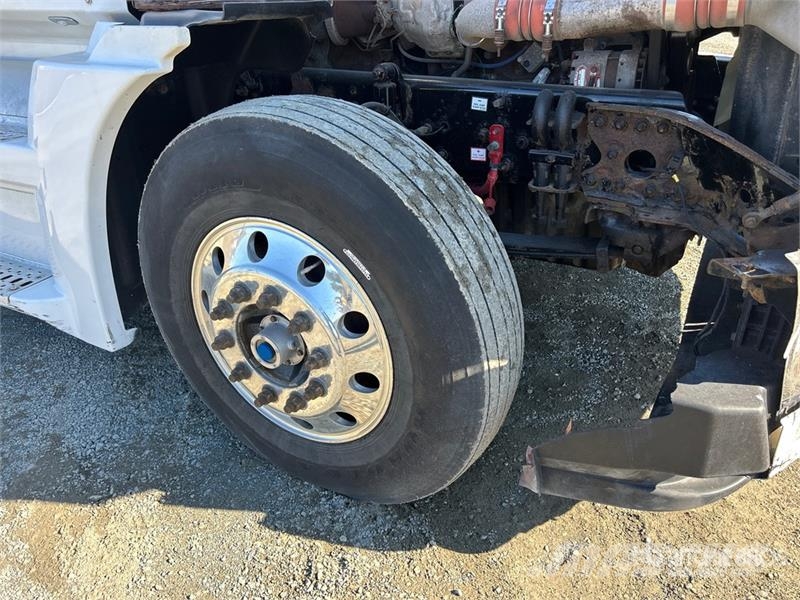 Western Star 5700 6x4 T/A Sleeper Truck Tractor Sadulveokid