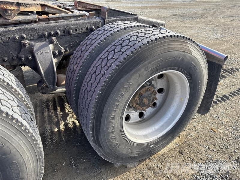 Western Star 5700 6x4 T/A Sleeper Truck Tractor Traktorske jedinice