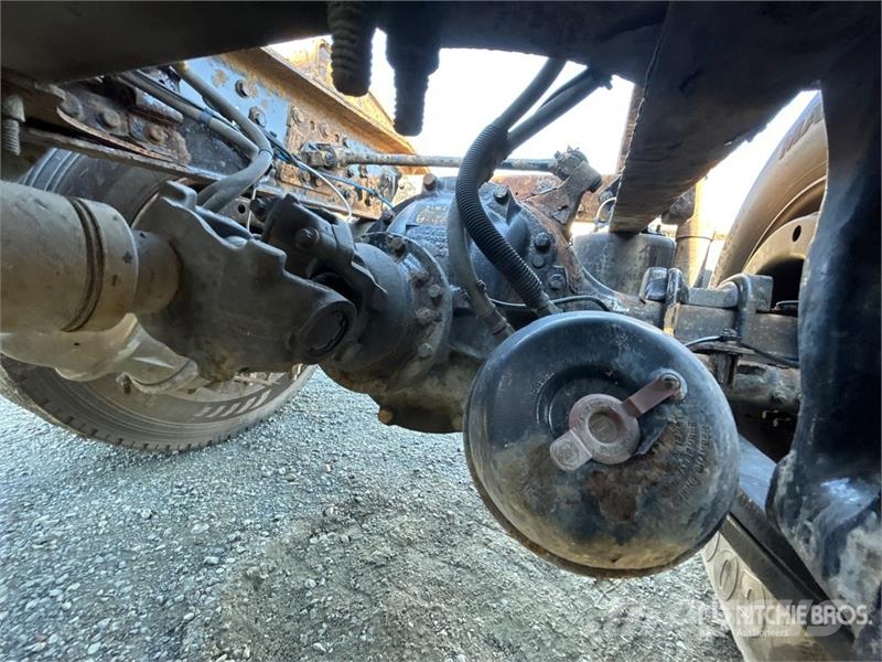 Western Star 5700 6x4 T/A Sleeper Truck Tractor Sadulveokid