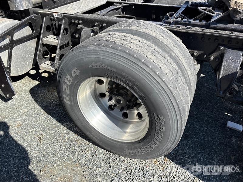 Western Star 5700 6x4 T/A Sleeper Truck Tractor Trekkers