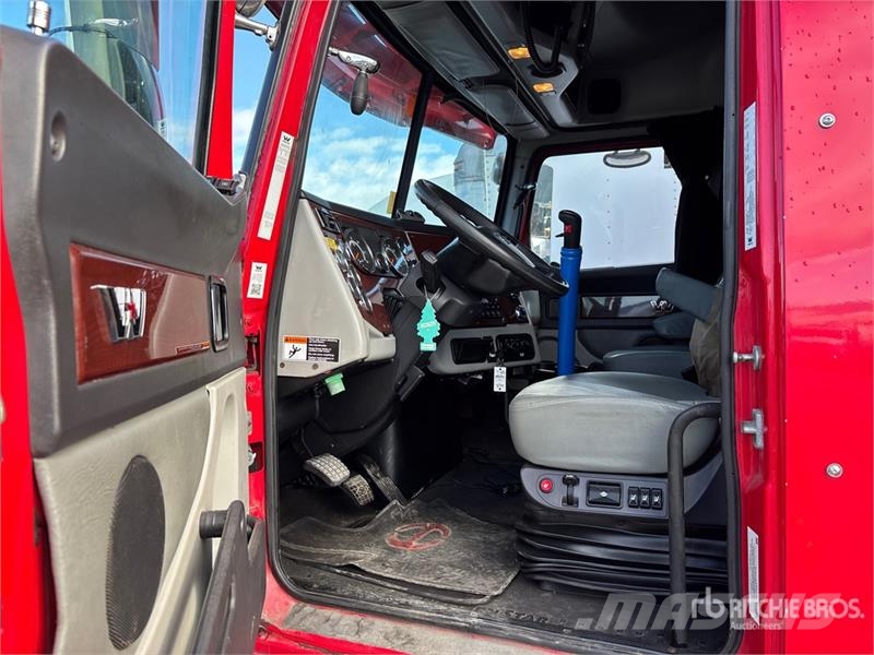 Western Star 5700 6x4 T/A Sleeper Truck Tractor Traktorske jedinice