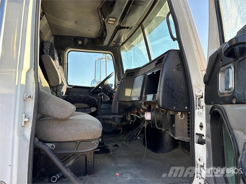 Western Star on  Western Star 4900 8x6 Vacuum Tanker Truck Paine-/imuautot