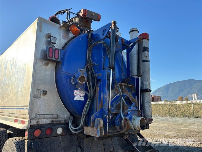 Western Star on  Western Star 4900 8x6 Vacuum Tanker Truck Paine-/imuautot