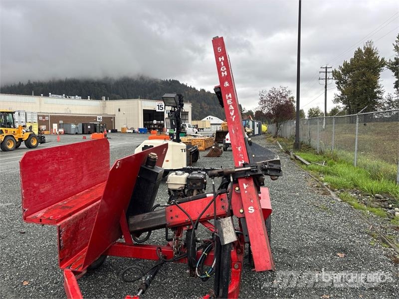 Wheatheart Heavyhit Tow-Behind Post Pounder Karja-aidat